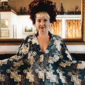 Beautiful velvet lace with sequins and pattered crochet lace - Grey Squares