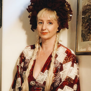 Beautiful velvet lace with sequins and pattered crochet lace - Red Squares