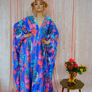 City Scape with Roses Print Opulent Velvet V-Neck Kaftan Gown