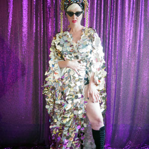 DIVA Gold mega disc Sequin Robe