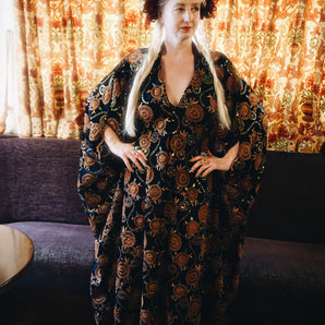 Beautiful velvet lace with sequins and pattered crochet lace - Blue and Brown circles
