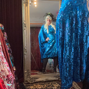 XMAS 25 OFF THE RAILS - royal blue holo midi round neck