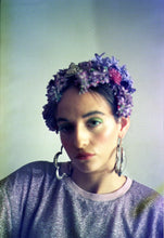 Load image into Gallery viewer, Vintage flowerbud skullcap purple headpiece bonnet
