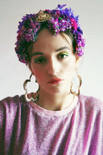 Load image into Gallery viewer, Vintage flowerbud skullcap purple headpiece bonnet
