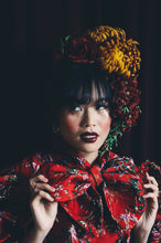 Load image into Gallery viewer, Vintage flower autumnal Headdress
