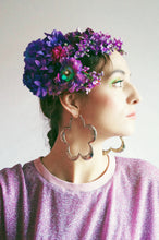Load image into Gallery viewer, Vintage flowerbud skullcap purple headpiece bonnet
