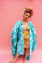 Load image into Gallery viewer, Blue and White Patterned ruffled 60s quilted Housecoat Size 8 - 22 UK
