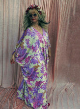 Load image into Gallery viewer, Abstract Lilac and Cream Heavily Sequin V-neck Mesh Shoulder Kaftan Gown
