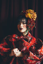 Load image into Gallery viewer, Vintage flower autumnal Headdress
