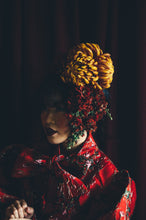 Load image into Gallery viewer, Vintage flower autumnal Headdress
