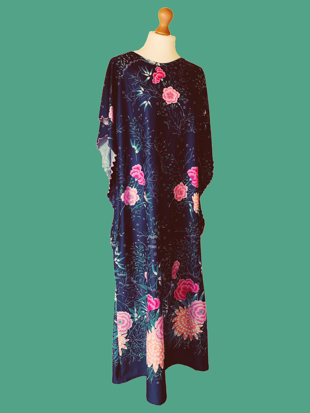 70s / 80s one size kaftan dress with floral print
