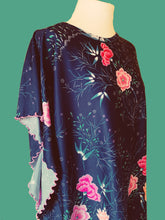 Load image into Gallery viewer, 70s / 80s one size kaftan dress with floral print
