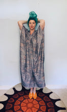 Load image into Gallery viewer, 80s Slinky Kaftan Maxi Dress Free Size
