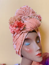 Load image into Gallery viewer, Pastel Pink crushed velvet flower embellished  turban
