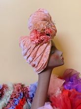 Load image into Gallery viewer, Pastel Pink crushed velvet flower embellished  turban
