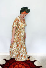 Load image into Gallery viewer, Floral 70s maxi Kaftan Dress
