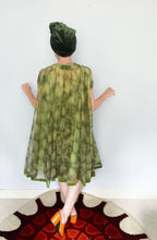 Load image into Gallery viewer, *RARE* 1960s Claire Sandra by Lucie Ann of Beverly Hills peignoir Two-Piece
