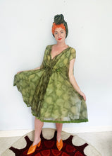 Load image into Gallery viewer, *RARE* 1960s Claire Sandra by Lucie Ann of Beverly Hills peignoir Two-Piece
