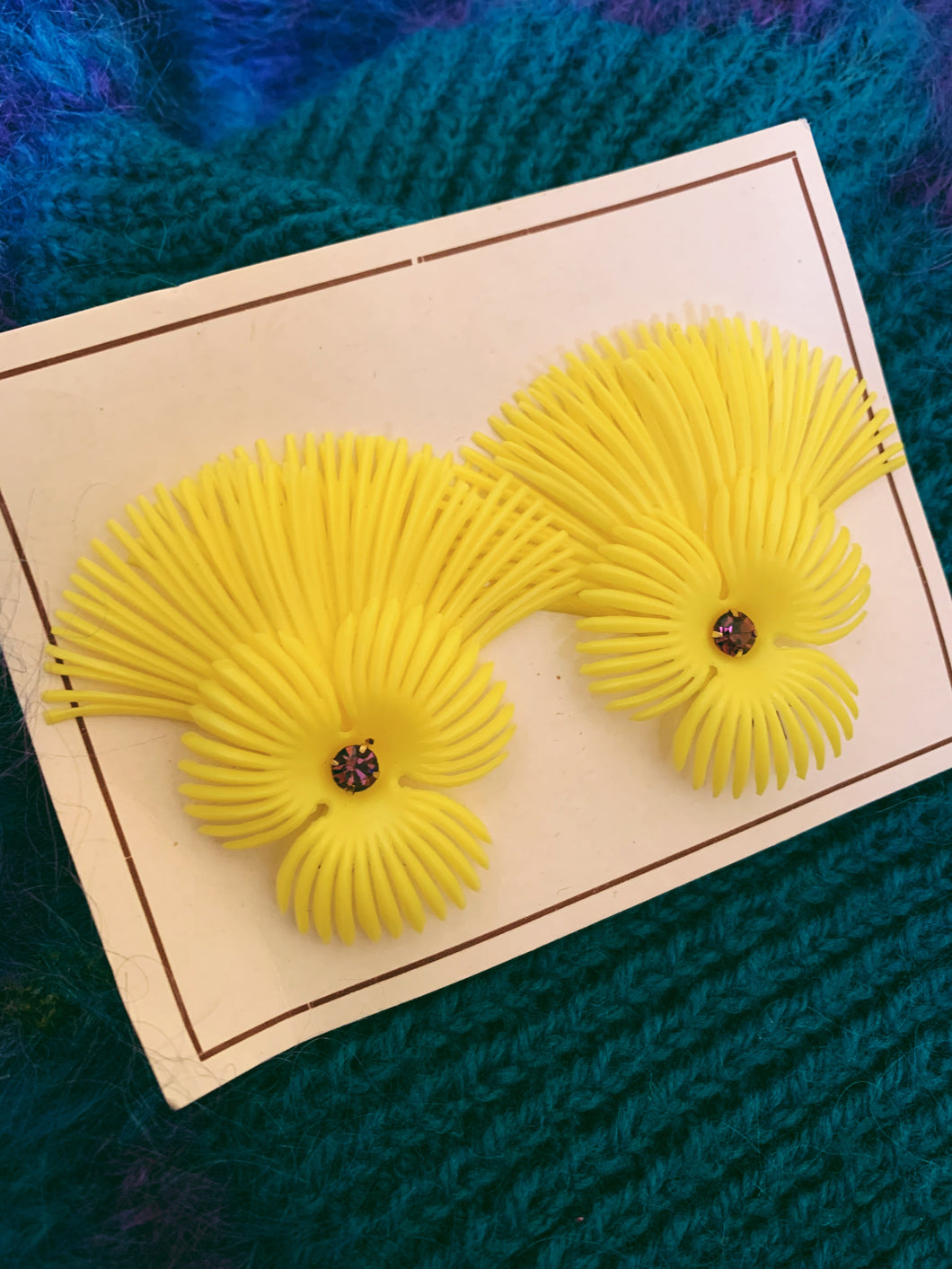 vintage 50s earrings - yellow