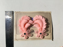Load image into Gallery viewer, Deadstock 50s Vintage Plastic Baby Pink Feather Diamanté Clip on Earrings
