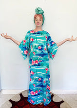 Load image into Gallery viewer, Honalulu Hawaii 70s Maxi Dress
