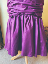 Load image into Gallery viewer, vintage john charles dress..size UK 10/12..purple..evening dress
