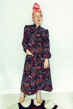 Load image into Gallery viewer, Vintage 60S psychedelic print Housecoat - Size 8-10
