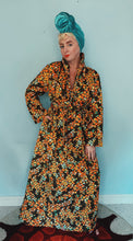 Load image into Gallery viewer, 70s Patterned Quilted Housecoat Large UK 10-18

