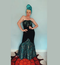 Load image into Gallery viewer, Velvet and metallic lame cocktail party Dress Size 10
