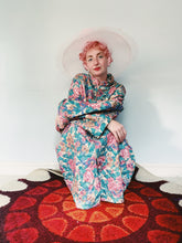 Load image into Gallery viewer, Vintage 80S Floral print oversized Housecoat - Size Large
