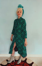 Load image into Gallery viewer, 60s/70s quilted Jacket - UK 8
