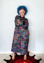 Load image into Gallery viewer, Original 90s housecoat with multicoloured print
