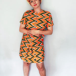 INCREDIBLE 60s Towelling print Dress - zig zag striped size small 8 UK