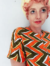 Load image into Gallery viewer, INCREDIBLE 60s Towelling print Dress - zig zag striped size small 8 UK
