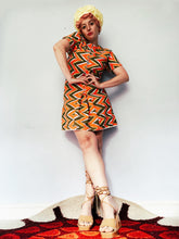 Load image into Gallery viewer, INCREDIBLE 60s Towelling print Dress - zig zag striped size small 8 UK
