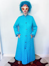 Load image into Gallery viewer, 70s BRIGHT blue quilted housecoat with floral trim
