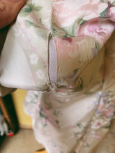 Load image into Gallery viewer, FLORAL TEA DRESS Size 8
