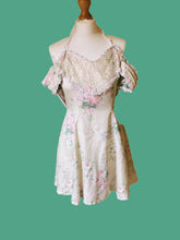 Load image into Gallery viewer, FLORAL TEA DRESS Size 8

